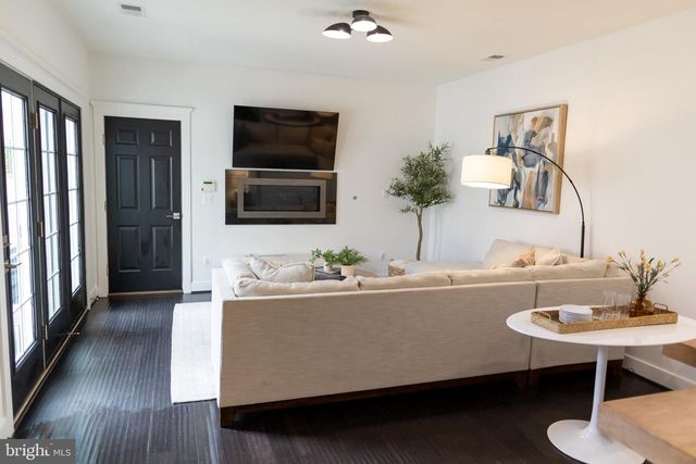 42381 ROSALIND ST, Ashburn, VA 20148