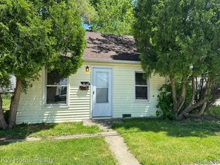 28648 Rosemont Street, Roseville, MI 48066
