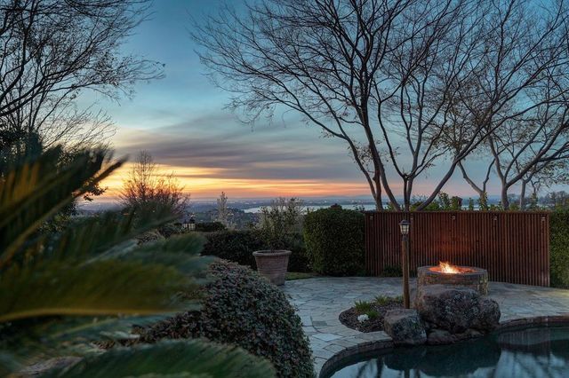 5001 Bent Creek Ct, El Dorado Hills, CA 95762