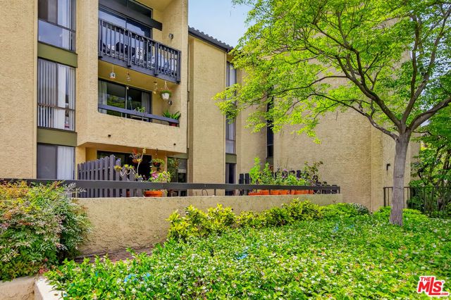 4040 Via Marisol 117, Los Angeles, CA 90042