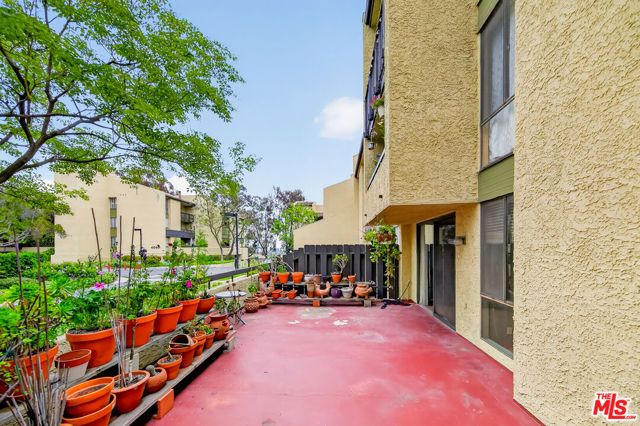 4040 Via Marisol 117, Los Angeles, CA 90042