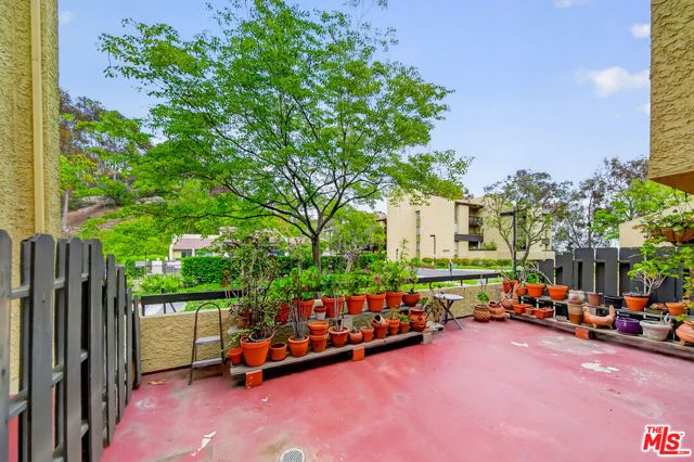 4040 Via Marisol 117, Los Angeles, CA 90042