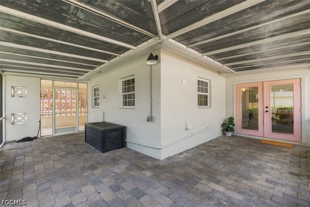 8071 San Carlos BLVD, Fort Myers, FL 33967