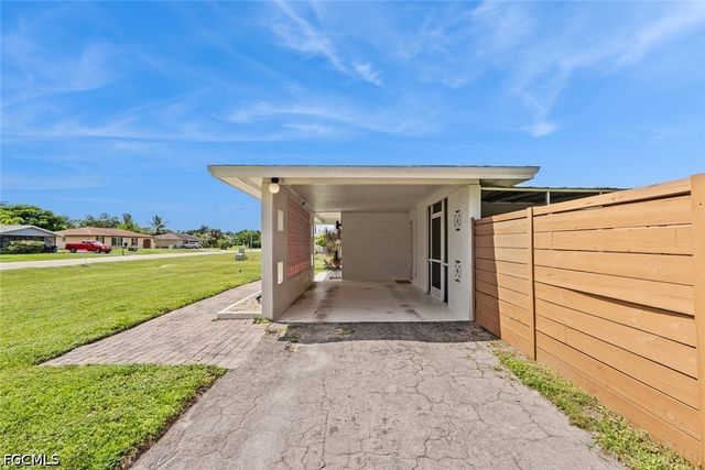8071 San Carlos BLVD, Fort Myers, FL 33967