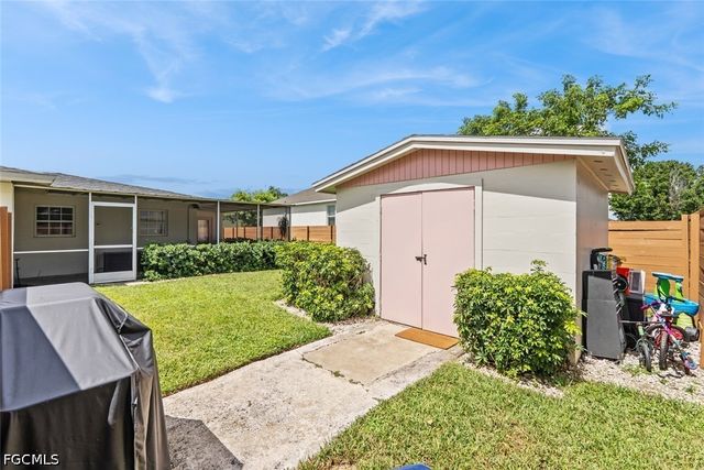 8071 San Carlos BLVD, Fort Myers, FL 33967