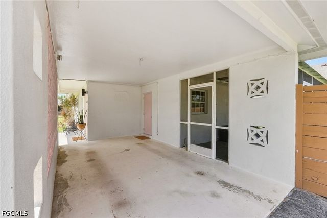 8071 San Carlos BLVD, Fort Myers, FL 33967