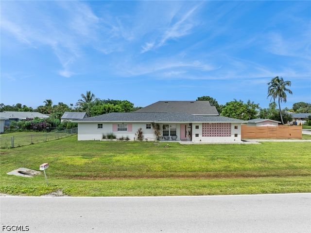 8071 San Carlos BLVD, Fort Myers, FL 33967