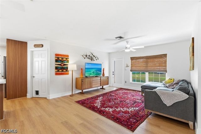 8071 San Carlos BLVD, Fort Myers, FL 33967