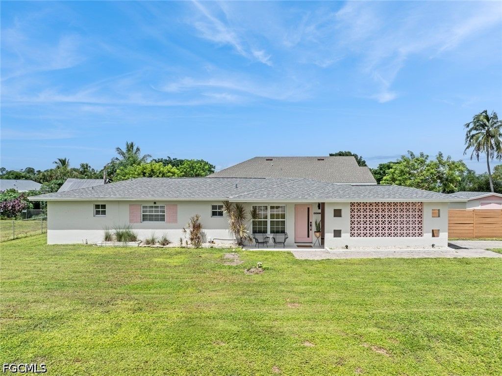 8071 San Carlos BLVD, Fort Myers, FL 33967