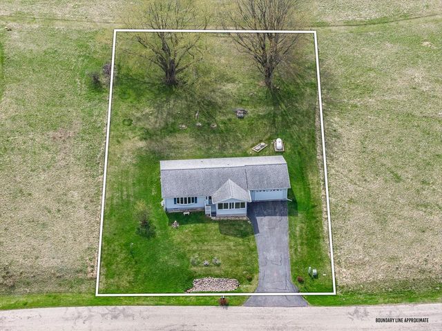 S1244 Remington Drive, La Valle, WI 53941