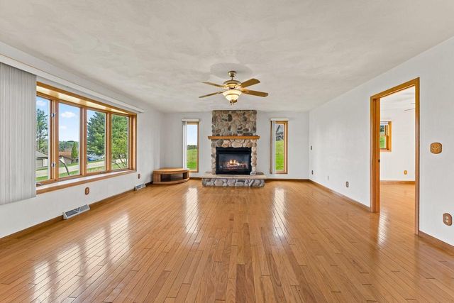 S1244 Remington Drive, La Valle, WI 53941