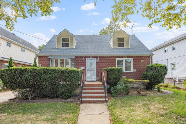 111 N 7th Street, New Hyde Park, NY 11040