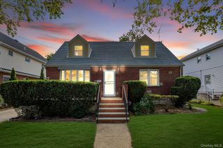 111 N 7th Street, New Hyde Park, NY 11040