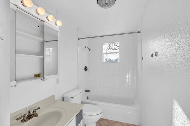 104 Blue Flame RD, Cedar Creek, TX 78612