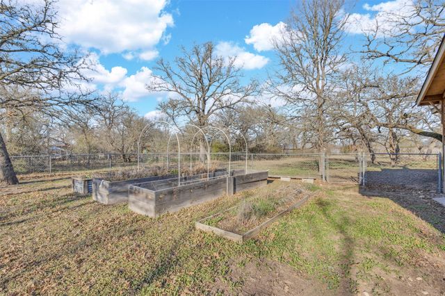 104 Blue Flame RD, Cedar Creek, TX 78612