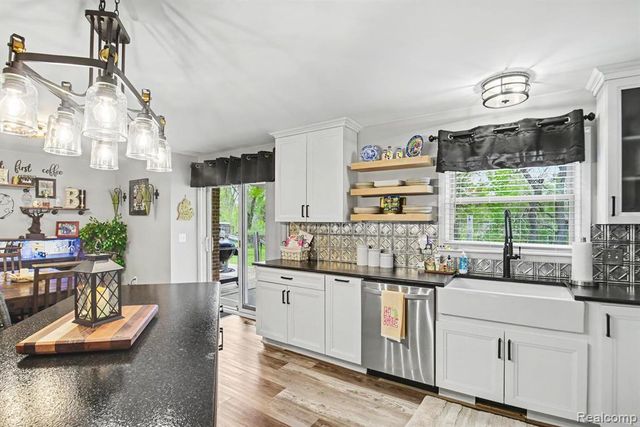 2205 Miark Drive, Lapeer, MI 48446