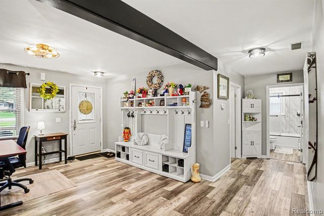 2205 Miark Drive, Lapeer, MI 48446