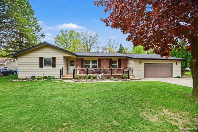 2205 Miark Drive, Lapeer, MI 48446