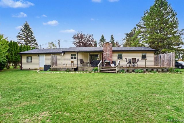 2205 Miark Drive, Lapeer, MI 48446