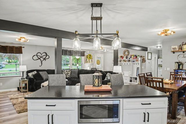 2205 Miark Drive, Lapeer, MI 48446