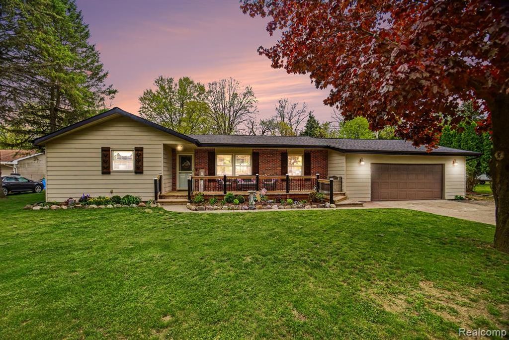 2205 Miark Drive, Lapeer, MI 48446