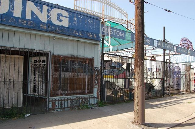 1442 W SLAUSON Avenue, Los Angeles, CA 90047