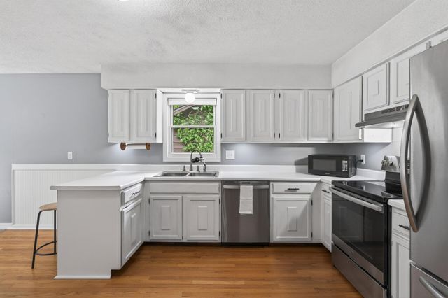 2210 Matterhorn Lane, Saint Paul, MN 55119