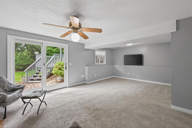 2210 Matterhorn Lane, Saint Paul, MN 55119