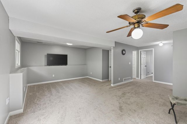 2210 Matterhorn Lane, Saint Paul, MN 55119