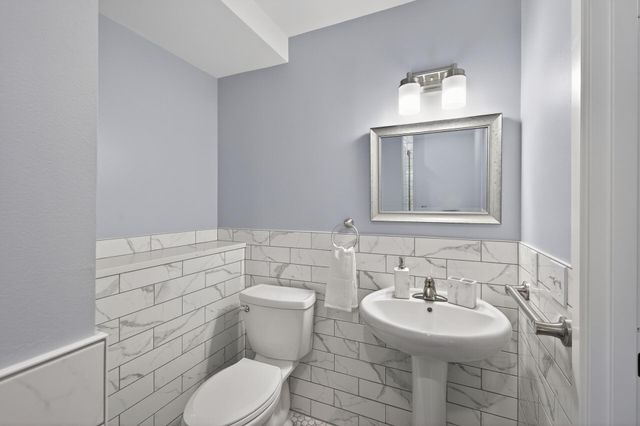 2210 Matterhorn Lane, Saint Paul, MN 55119