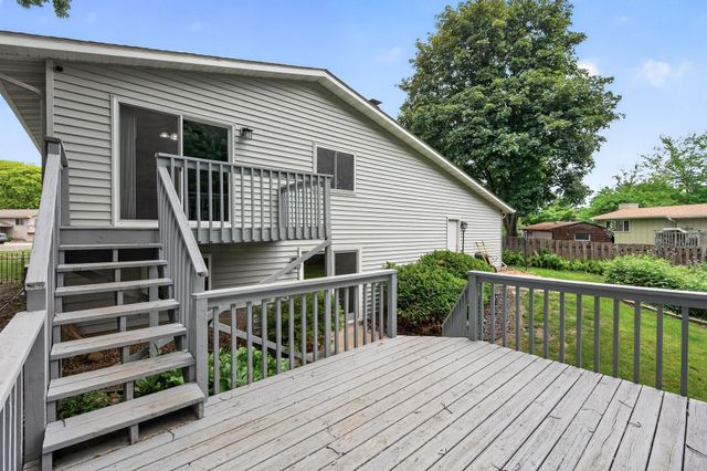 2210 Matterhorn Lane, Saint Paul, MN 55119