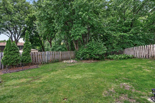 2210 Matterhorn Lane, Saint Paul, MN 55119
