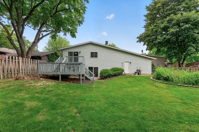 2210 Matterhorn Lane, Saint Paul, MN 55119