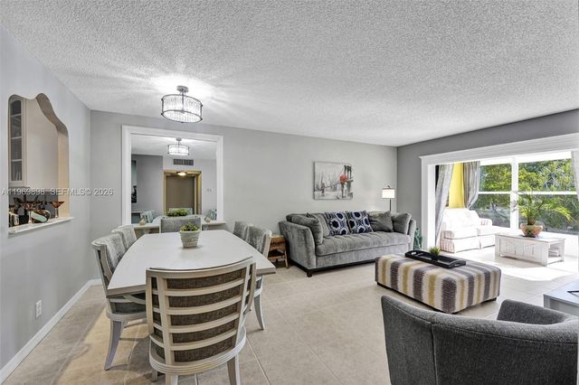 3430 NW 52nd Ave 210, Lauderdale Lakes, FL 33319