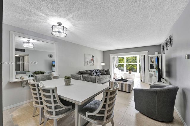 3430 NW 52nd Ave 210, Lauderdale Lakes, FL 33319