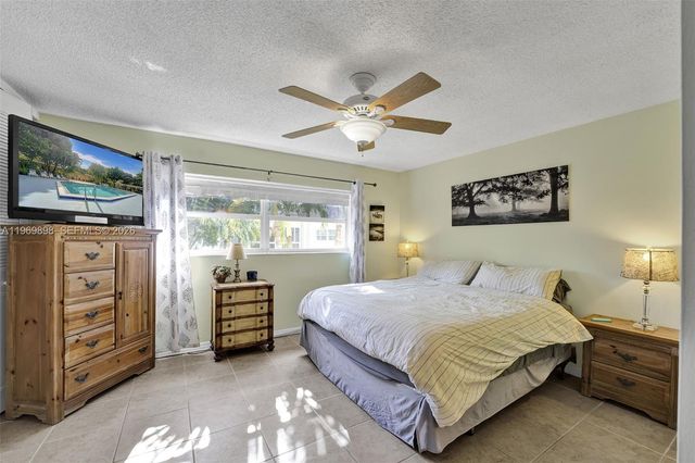 3430 NW 52nd Ave 210, Lauderdale Lakes, FL 33319