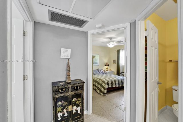 3430 NW 52nd Ave 210, Lauderdale Lakes, FL 33319