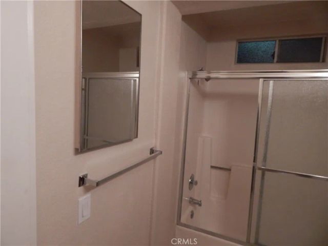5605 Carlota Blvd B, Los Angeles, CA 90042