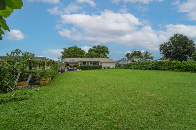 278 SANDPIPER Avenue, Royal Palm Beach, FL 33411