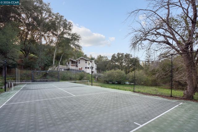 49 Tiger Tail Court, Orinda, CA 94563