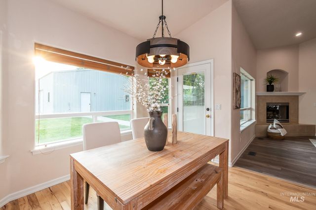 511 N School Ave, Kuna, ID 83634