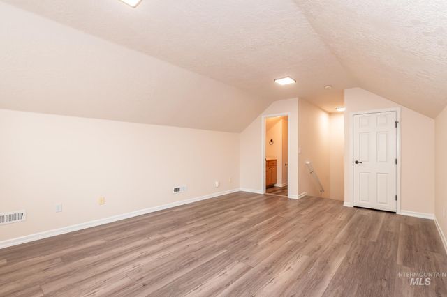 511 N School Ave, Kuna, ID 83634