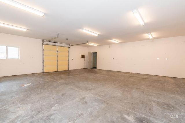 511 N School Ave, Kuna, ID 83634