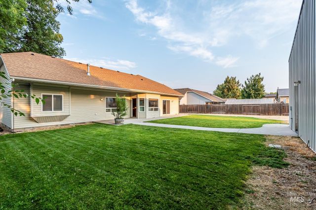 511 N School Ave, Kuna, ID 83634