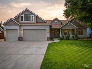 511 N School Ave, Kuna, ID 83634