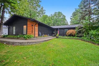 4105 Crocus Road, Waterford Charter Township, MI 48328