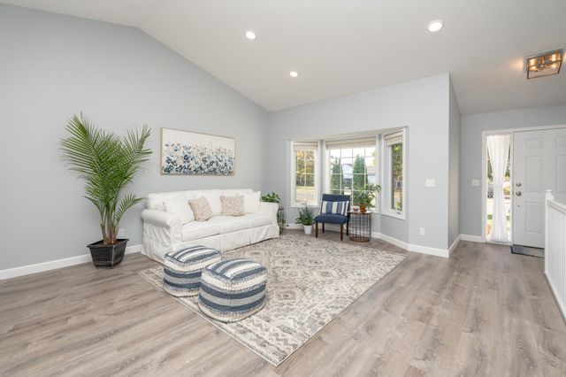 426 Dillon Avenue N, Montrose, MN 55363