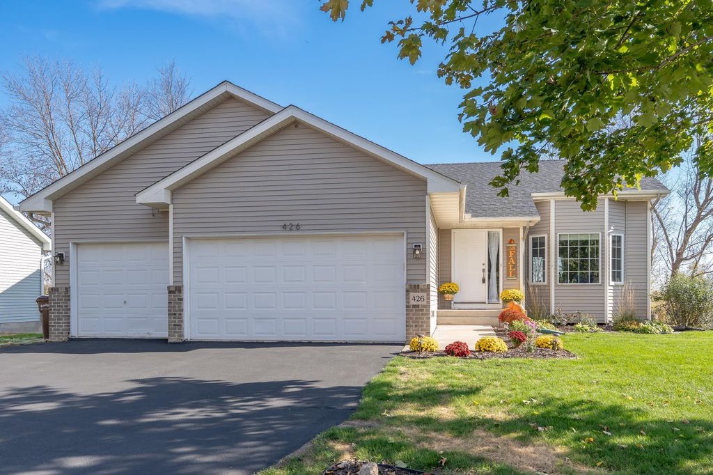 426 Dillon Avenue N, Montrose, MN 55363