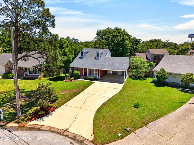 337 Rebecca Avenue, Pass Christian, MS 39571
