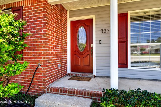 337 Rebecca Avenue, Pass Christian, MS 39571